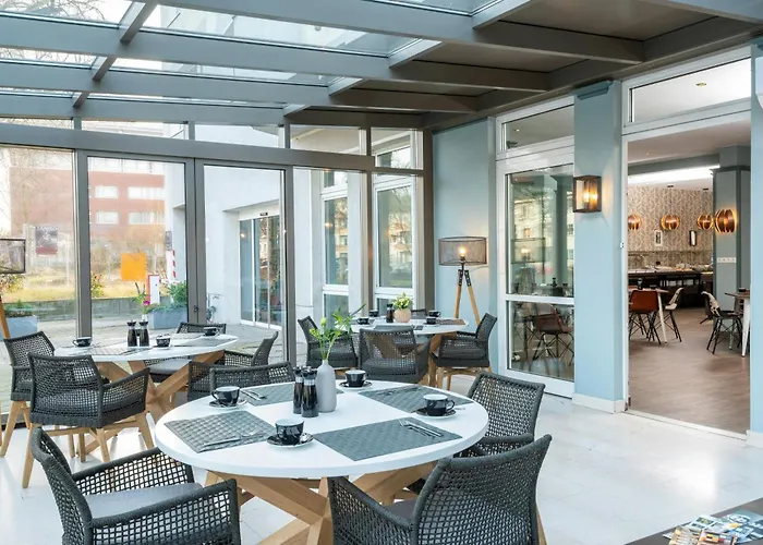 Leonardo Boutique South Hotel