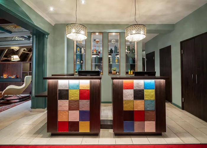 Leonardo Boutique South