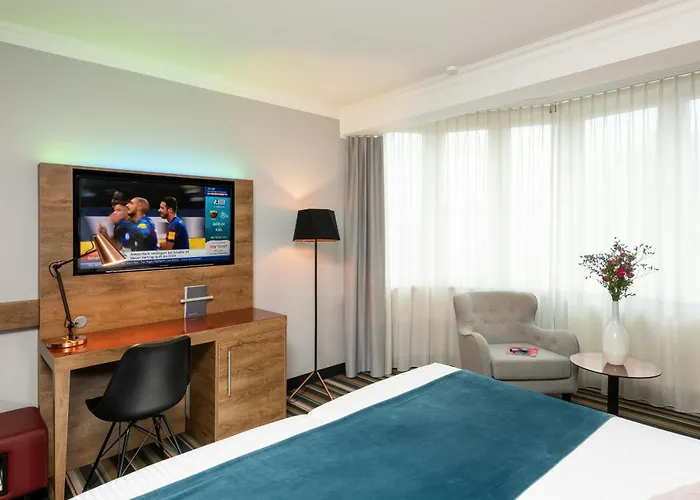 Leonardo Boutique South