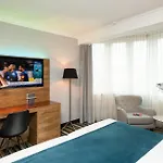 Leonardo Boutique South