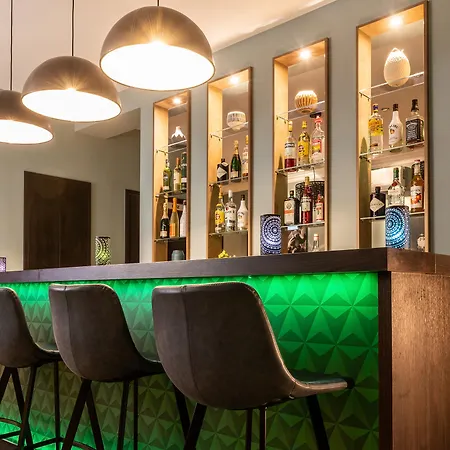 Leonardo Boutique South Hotel 4*