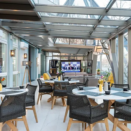 Leonardo Boutique South Hotel