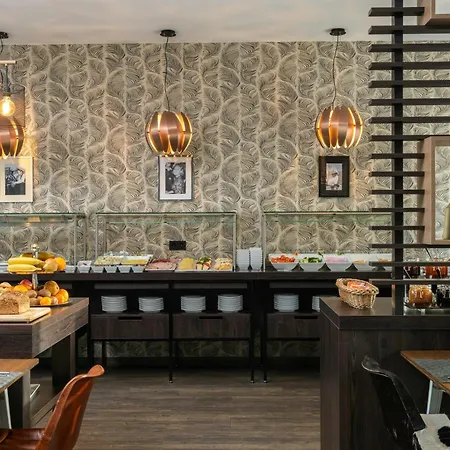 Отель Leonardo Boutique South