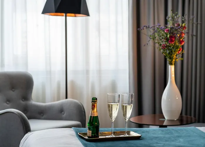 Leonardo Boutique South